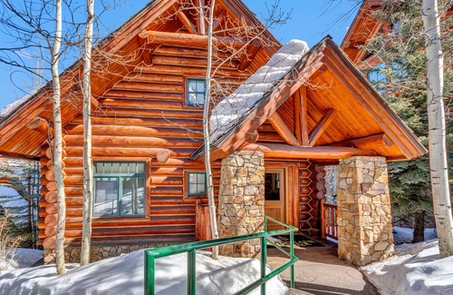 Mountain Village Cabin | Mountain Lodge Cabin/Full Service Hotel