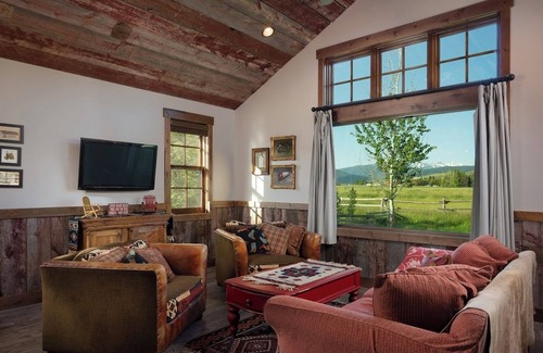 Bozeman House | Mountain Luxury—On The Fly Ranch
