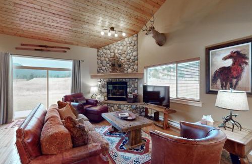 Big Sky House | Mountain Meadow Retreat