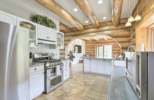 Glenwood Springs House | Mountain Retreat w/Deck: Ski, Soak, Golf & Hike!