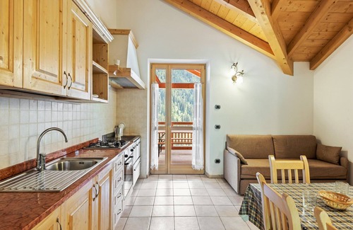 Caldes Apartment | Mountain Retreat with Sauna