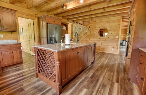 Stouchsburg Cabin | Mountain Top Cabin w/HOT TUB + Private Pool + Game Room