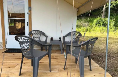 Knoxville Apartment | Mountain Top Glamping with a Priceless View!