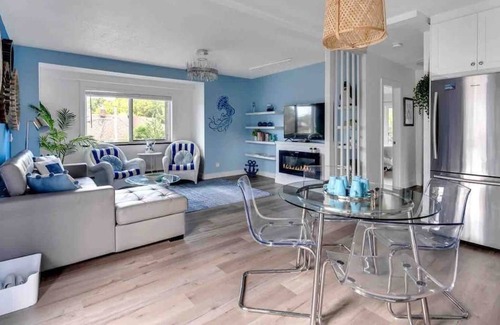 Kitsilano Apartment | Mountain View 10mins from Kits Beach