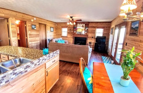 Whittier Cabin | Mountain View Cabin Hot Tub,Wifi,Casino