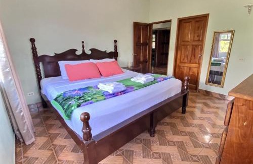 San Ignacio House | Mountain View Family Home In Town with King Suite and Midterm Available