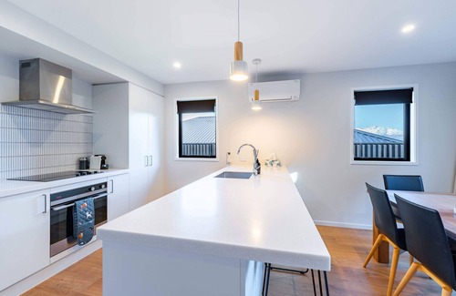 Wanaka House | Mountain View Haven T