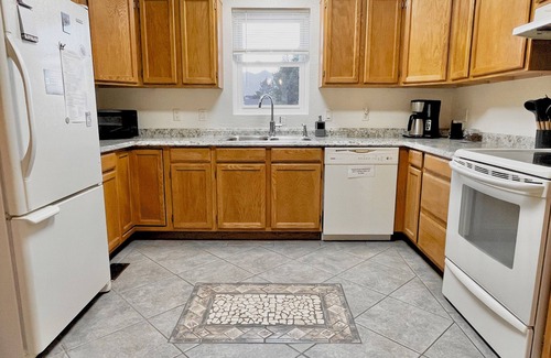 Salida House | Mountain View Home Great for Groups and Families