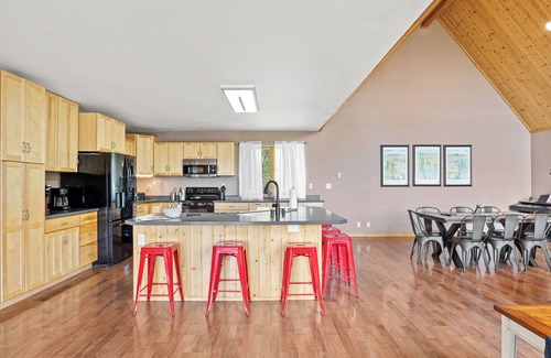 Fairbanks House | Mountain View Home: Expansive home with views of the Alaska Range & Tanana River