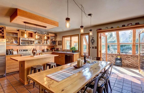 Frisco House | Mountain View Home Near Breck Vail 4 Seasons Room Rooftop Deck Hot Tub