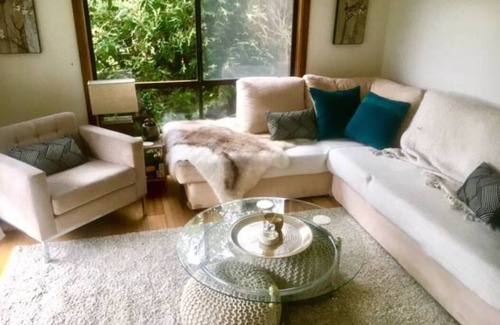 Warburton House | Mountain View Lodge in Warburton