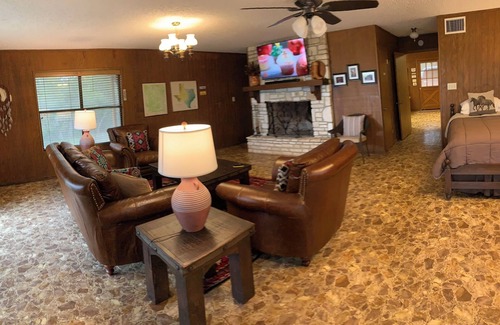 Barksdale Cabin | Mountain View Lodge- Riverfront 23-Acre Ranch