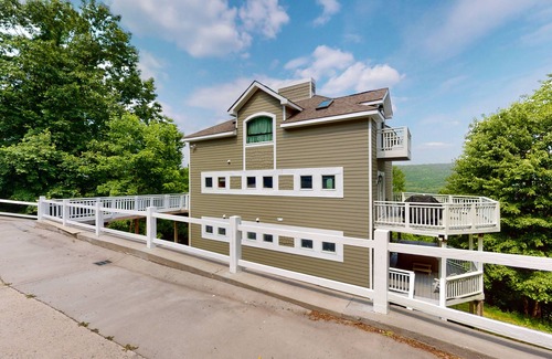 Mountainside House | Mountain view retreat with a hot tub, grill, & firepit - shared athletic courts