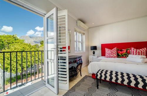 Cape Town City Centre Apartment | Mountain View Townhouse in De Waterkant 209 DWP