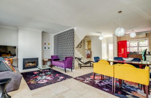 Cape Town City Centre Apartment | Mountain View Townhouse in De Waterkant 209 DWP