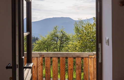 Slovenj Gradec Villa | Mountain View Villa with Sauna and Hot-Tub - Three Bedroom Villa with Sauna and Hot-Tub
