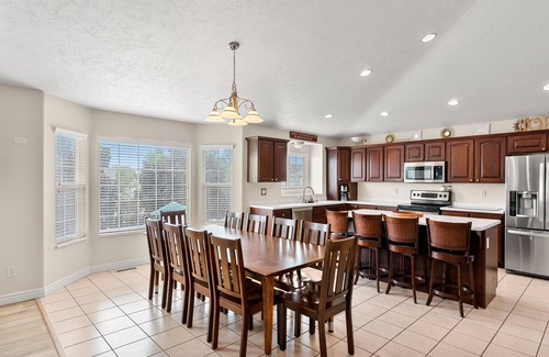 North Ogden House | Mountain Views Family Home, Retreat and Relax