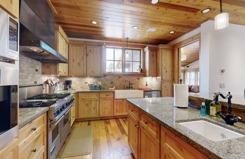 Mountain View Estates House | Mountain Views from the Hot Tub