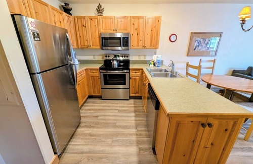 River Run Condo | Mountain Views, Walk to Gondola, Dining