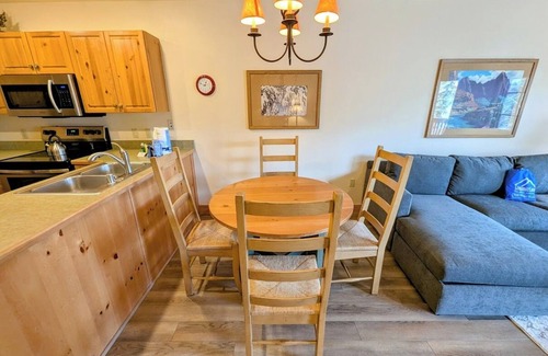 River Run Condo | Mountain Views, Walk to Gondola, Dining