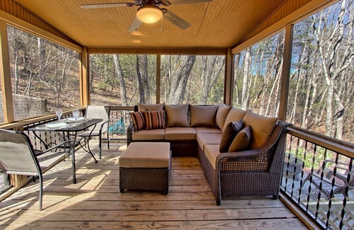 Dillard House | Mountains, Rustic Seclusion w/Private Hot Tub, Swim, Tennis & Golf in Sky Valley