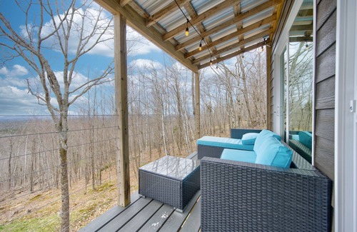 Liberty Cabin | Mountainside Cabin" Bigfoot Retreat"