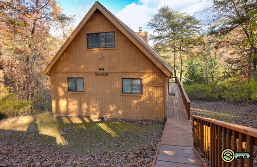 Basye Ski Chalet | Mountainside Chalet (#119) - Valley & Golf Course views!