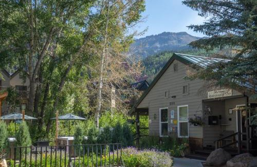 Telluride Hotel | Mountainside Inn 209 by Alpine Lodging Telluride