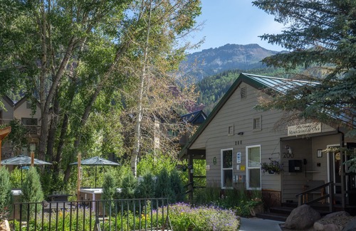 Telluride Apartment | Mountainside Inn 412 1 Bedroom Hotel Room by Alpine Lodging Telluride