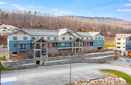 Ludlow Condo | Mountainside Luxury 2-Level Condo at Okemo. Ski-In/Out.