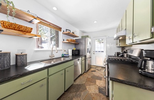 Incline Village Cabin | Mountaintop Retreat | 5 Minute Stroll From Diamond Peak Ski Resort