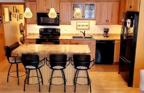 Guttenberg Apartment | Mr. Rogers River View