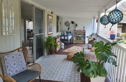 Mount Morgan House | Mt Morgan Hillside Cottage