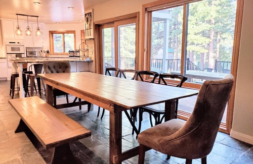 Galena Forest Estates Ski Chalet | Mt. Rose Retreat Tahoe/Reno 5 BR 4 BA