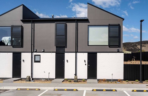 Wanaka House | Mt Roy Delight Summar