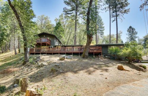 West Point House | Mtn-View Gem Deck, Grill and Fire Pit in West Point