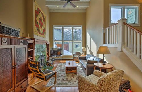 Frisco House | Mtn-View Home with Deck Walk to Dtwn Frisco!