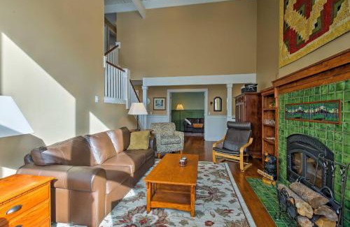 Frisco House | Mtn-View Home with Deck Walk to Dtwn Frisco!
