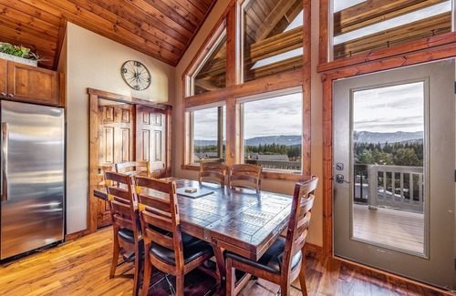 Ronald House | Mtn Views & 3rd Nt Free Limited Avail -Pool Access/Spa/GmRm-5mins to Lake