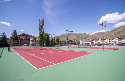 Midway Villa | Mtn Villa Retreat~Hot Spring, Skiing & Park City Villa 2016