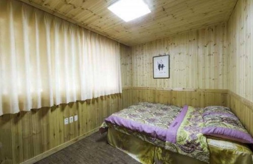 Seolcheon-myeon House | Muju Family House Pension