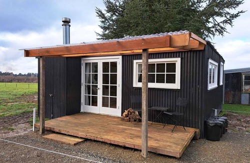 Windwhistle Cottage | Mulberry Cottage at Gunyah by Mt Hutt