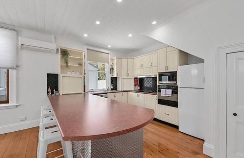Launceston CBD Cottage | Mulberry Lane: 2 BR, 2 BA Cottage in Launceston, Sleeps 4