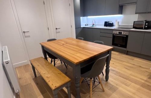 Watford House | Multi-Level with a View