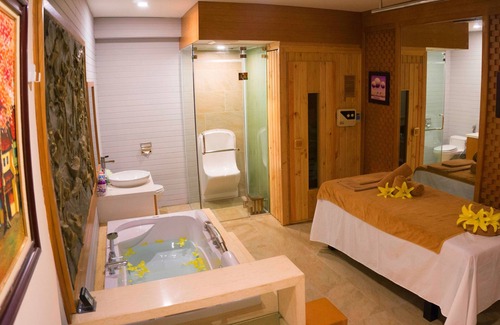 Hoan Kiem Hotel | Muong Thanh Hanoi Centre Hotel