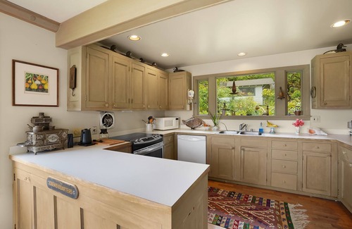 Rollingbay House | Murden Cove Water Front | Private Beach