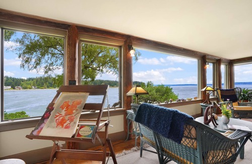 Rollingbay House | Murden Cove Water Front | Private Beach