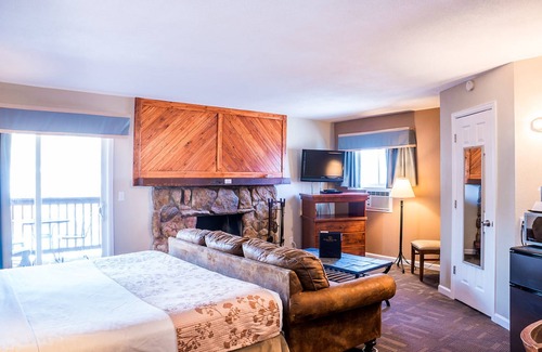 Estes Park Cabin | Murphy's River Lodge