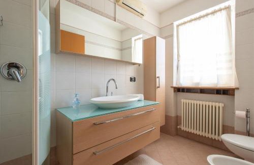 Arco Apartment | Music & Bike, with garden and veranda + Bicycles