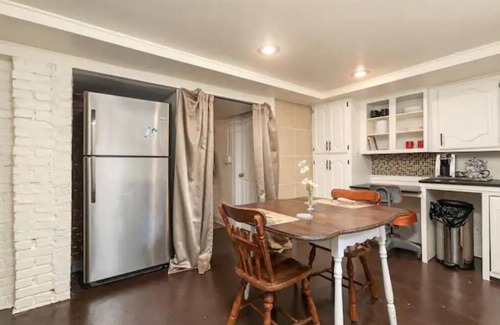 Springfield Apartment | Music Room Basement Apartment w/Private Entrance
